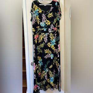 Tropical floral knit maxi dress for spring and summer.